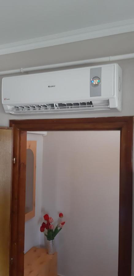 גיולה Flora Apartman מראה חיצוני תמונה